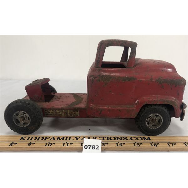 MOLINE PRESSED STEEL TRUCK