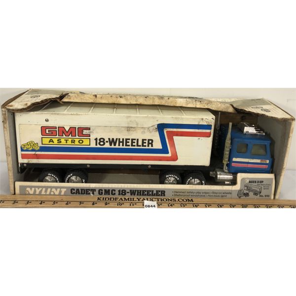 NYLINT PRESSED STEEL CADET GMC 18-WHEELER W/ BOX