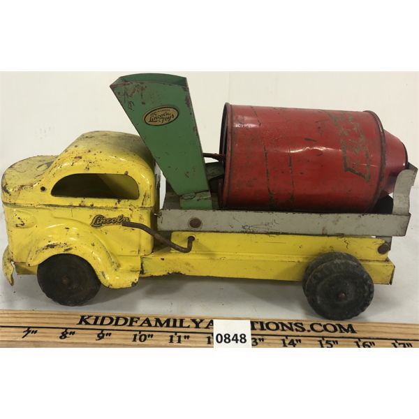 LINCOLN TOYS PRESSED STEEL CEMENT TRUCK 