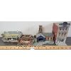 Image 1 : JOB LOT - HO SCALE TRAIN BUILDINGS ETC