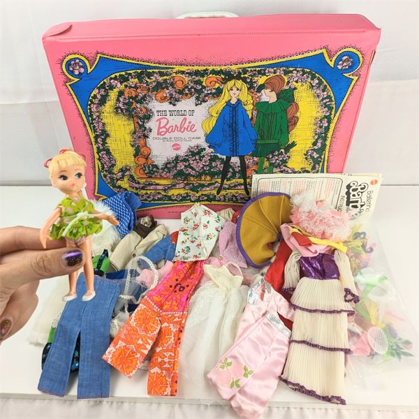 1966 The World of Barbie Double Doll Case with Accessories