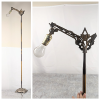 Image 1 : Vintage Stand up Lamp without Shade 58" tall - Working condition
