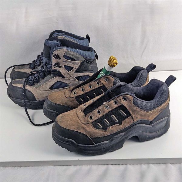 Set of 2 Men's Hiking Shoes - Size 8 & 8.5