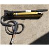 Image 1 : Enerpac Hydraulic Hand Pump