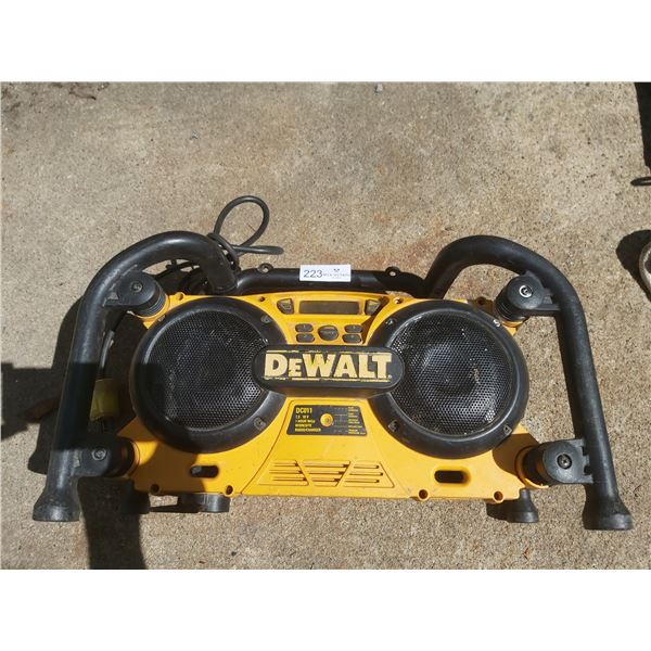 Dewalt Construction Radio Charger Model DC011