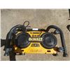 Image 1 : Dewalt Construction Radio Charger Model DC011