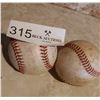 Image 5 : 3 Left Handed Baseball Gloves & 2 Balls
