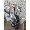 Image 2 : Taylormade Golf Bag with Assorted Right Handed Clubs