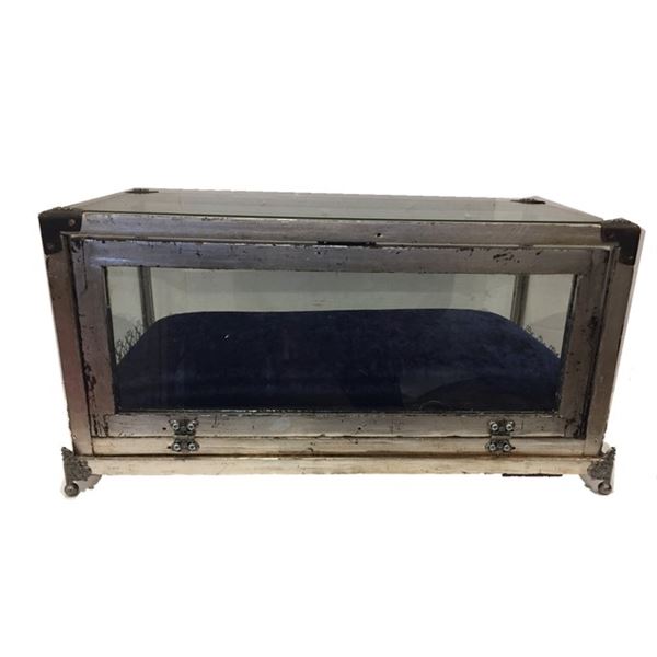 Annabelle: Comes Home (2019)  Doll Display Case