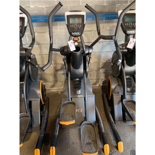 OCTANE FITNESS MTX COMMERCIAL MAX TRAINER WITH DIGITAL DISPLAY