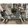 Image 4 : LIFE FITNESS 95CI COMMERCIAL UPRIGHT EXERCISE BIKE WITH DIGITAL DISPLAY