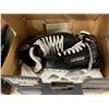 Image 3 : 2 PAIRS OF BOXED PROFESSIONAL HOCKEY ICE SKATES: