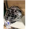 Image 2 : BAUER NME4 HOCKEY GOALIE MASK SIZE YOUTH * CERTIFIED UNTIL SEPTEMBER 2023 *