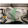 Image 2 : VAUGHN V7 JR XLW PROFESSIONAL HOCKEY GOALIE CATCHERS ( SIZE JR )