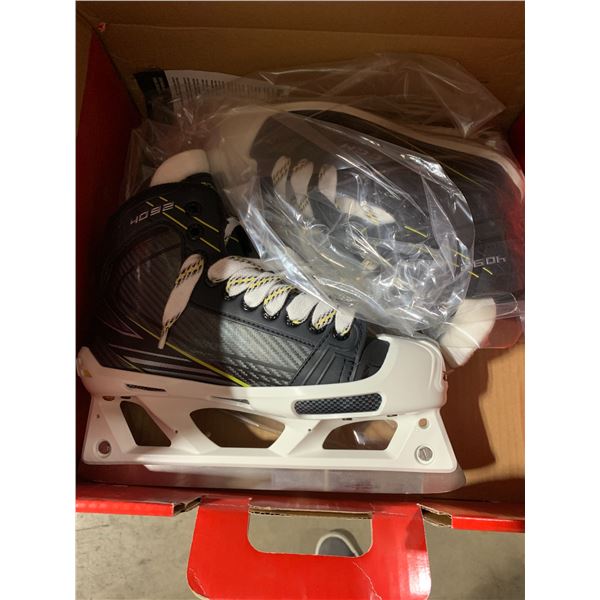 2 PAIRS OF BOXED PROFESSIONAL HOCKEY ICE SKATES: