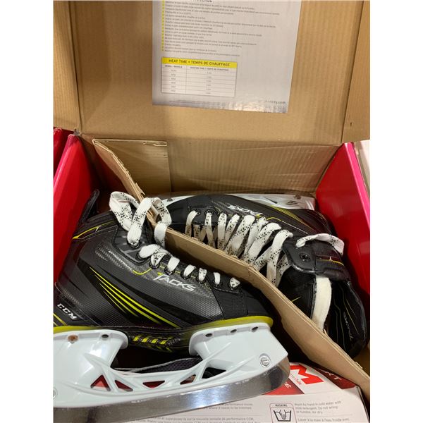 2 PAIRS OF BOXED PROFESSIONAL HOCKEY ICE SKATES: