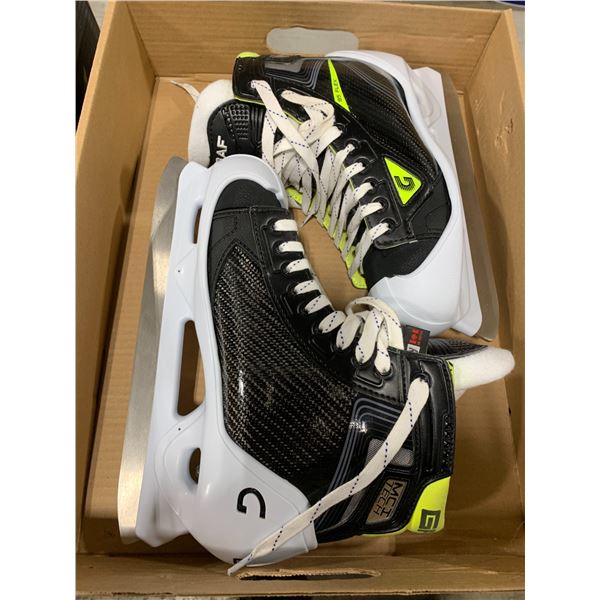 2 PAIRS OF BOXED PROFESSIONAL HOCKEY ICE SKATES: