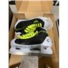 Image 2 : 2 PAIRS OF BOXED PROFESSIONAL HOCKEY ICE SKATES: