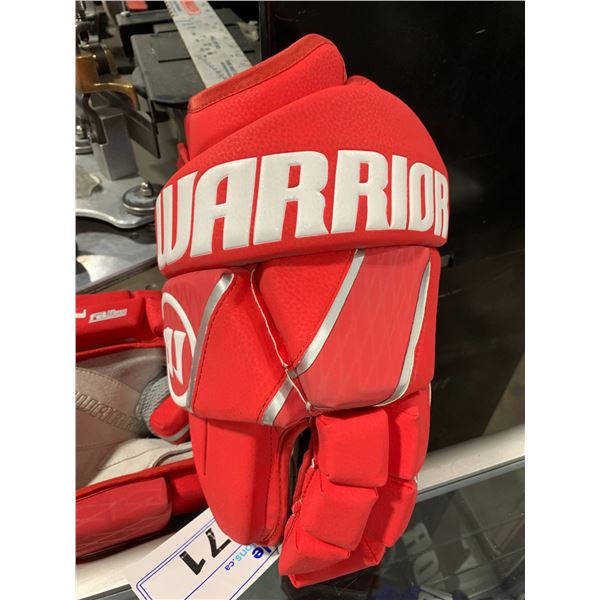 RED WARRIOR FATBOY GOALIE GLOVES ( SIZE: 13" )