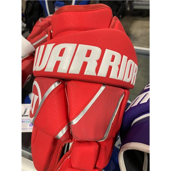 RED WARRIOR FATBOY GOALIE GLOVES ( SIZE: 14  )