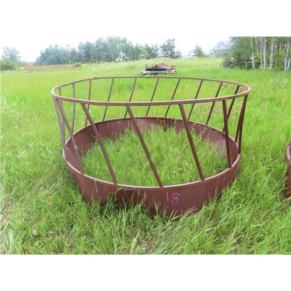 Round Metal Bale Feeder with Hay Saver