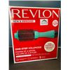 Image 1 : Lot of 1 REVLON One-Step Hair Volumizer Dryer & Styler Tool
