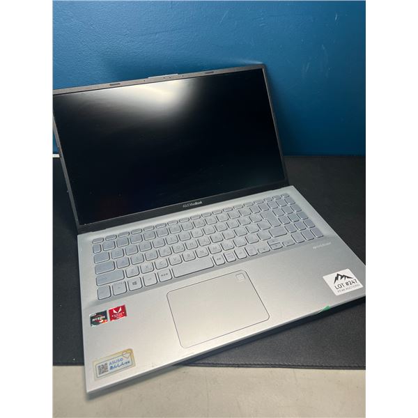 Lot of 1 Asus VivoBook Laptop - Used