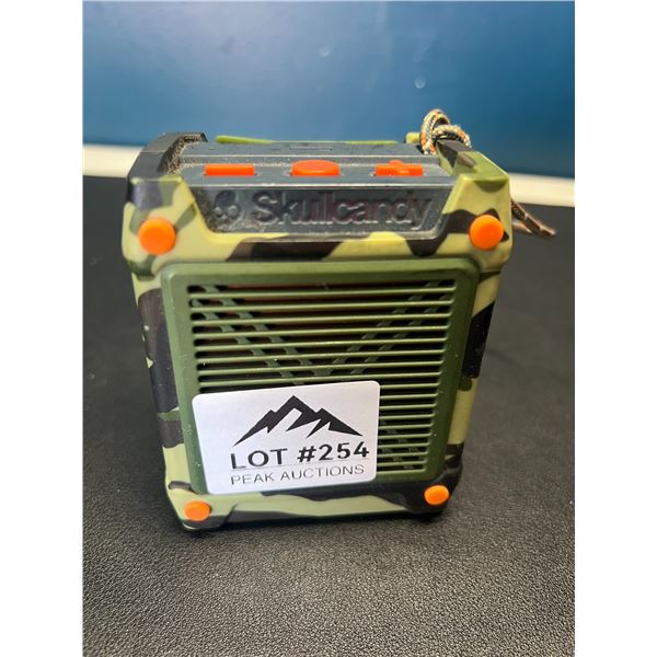 Lot of 1 SkullCandy Mini Camoflauge Speaker - Used