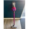 Image 1 : Lot of 1 Dyson v7 Motorhead Vacuum (Pink) - Used