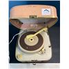 Image 1 : Lot of 1 Vintage Turntable Music Player - USED