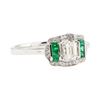 Image 1 : 0.80 ctw Natural Emerald and Diamond Ring - Platinum