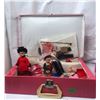 Image 2 : Barbie doll case w/ dolls & accessories & Barbie deluxe trunk