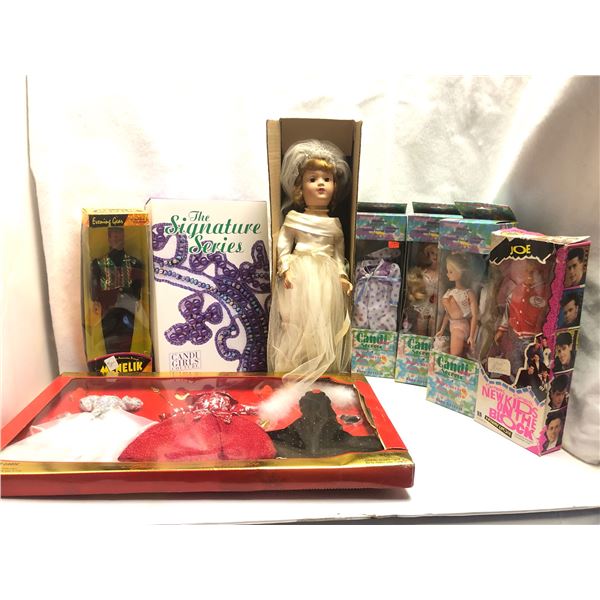 Group of assorted dolls & accessories - includes candy girls secret sleepwear & lingerie collect