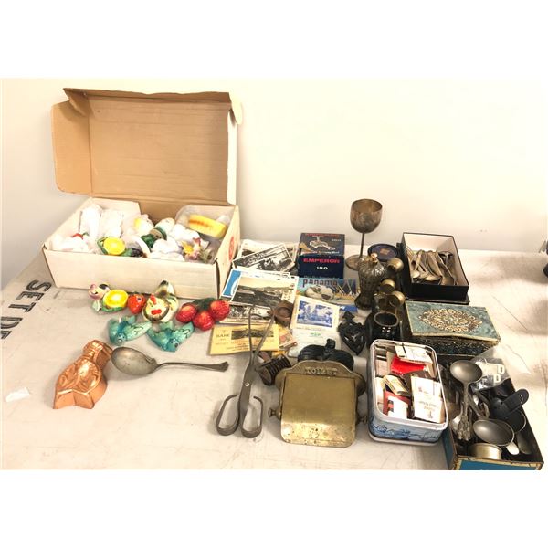 Group of vintage misc decorative items - open face spinning reel / ceramic decor /spoons & forks etc