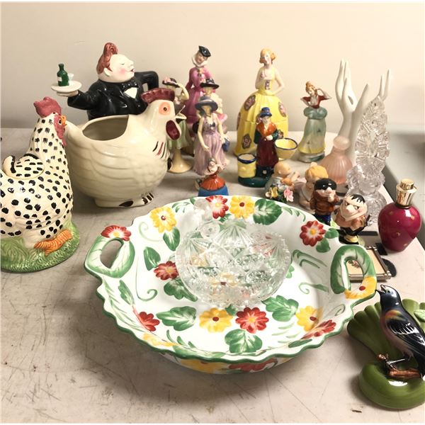 Group of decorative ceramic art items - includes Roy Simpson J Luber porcelain waiter tea pot / cera