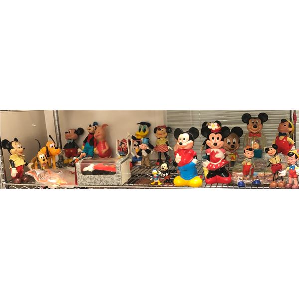 Shelf lot of assorted Mickey Mouse display figures - includes rubber figures / wind up toy / pinnoch