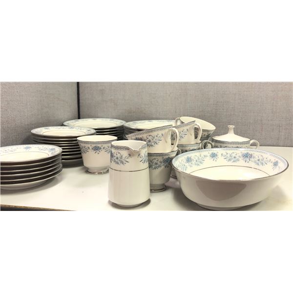 42 pc contemporary Noritake blue hill dinnerware items - includes tea cups / serving plates