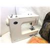 Image 3 : Vintage Kenmore sewing machine w/ sewing bag - model 81512