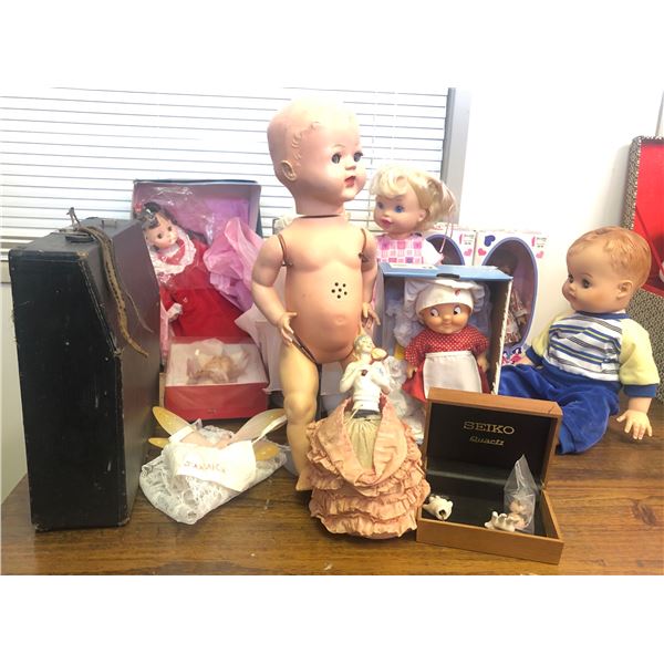 Group of assorted vintage estate dolls - includes Betsy doll / My Love simba dolls / baby blinking e