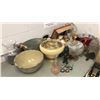 Image 1 : Group of assorted vintage estate items - includes crystal & brass hobnail lamp / green glass horse a