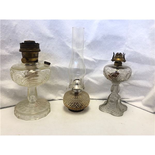 Group of 3 vintage estate clear glass kerosene oil lamps - includes Aladdin 1940's Washington drape 