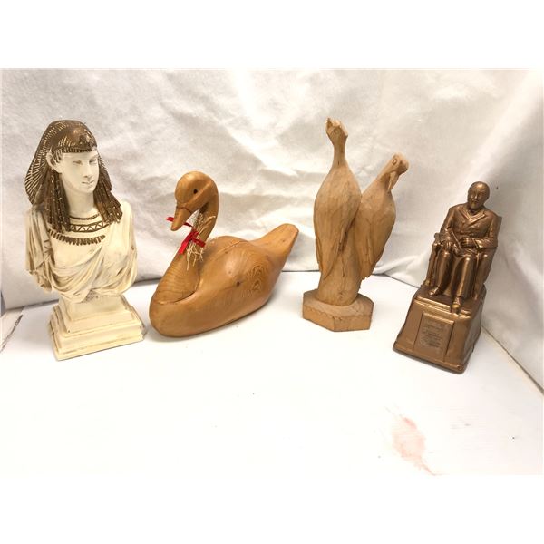 Group of 4 decorative vintage estate items - includes Timothy Eaton plastic memorial statue / bust o