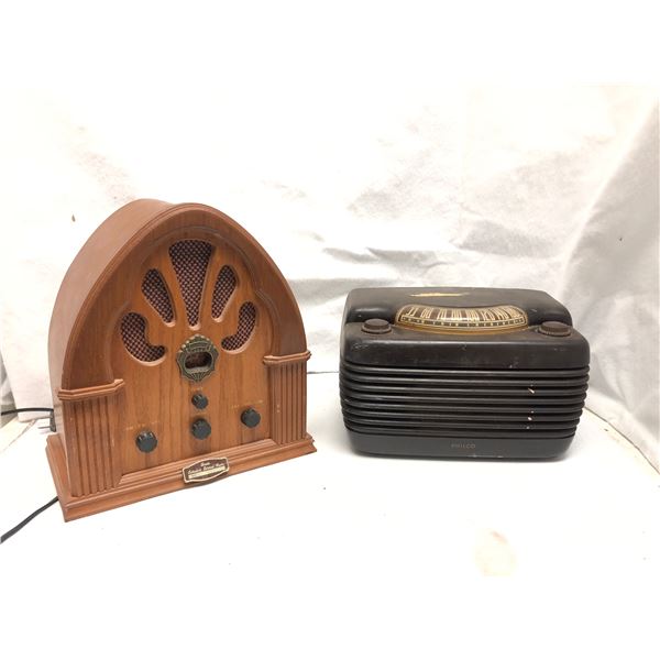 Group of 2 vintage estate radios - includes Randix collector's edition radio - model OTR-2001 & Phil