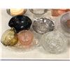 Image 3 : Group of assorted vintage estate glassware / kitchenware