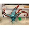 Image 2 : Group full of assorted vintage estate items - includes kitchenware / decorative glass bird / hand pa