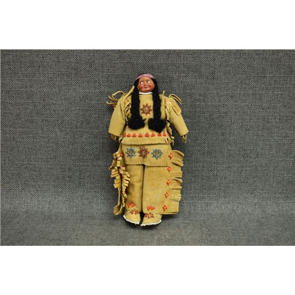 PLAINS INDIAN CHILD'S DOLL