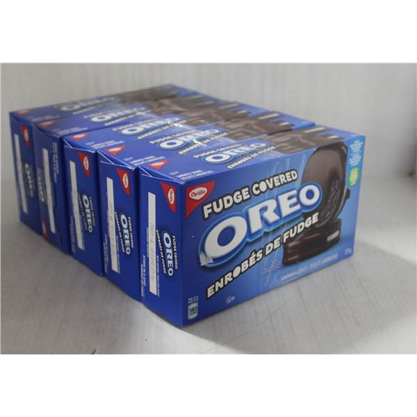 LOT WITH 5 BOXES OF FUDGE COVERED OREO COOKIES