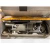 Image 2 : PORTER CABLE 725 PORTABLE ELECTRIC CORDED HEAVY DUTY 2 SPEED BAND SAW WITH BLADES