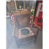 Image 2 : Antique Wooden Commode Chair