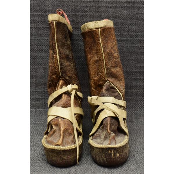 INUIT INDIAN CHILDS MUKLUKS